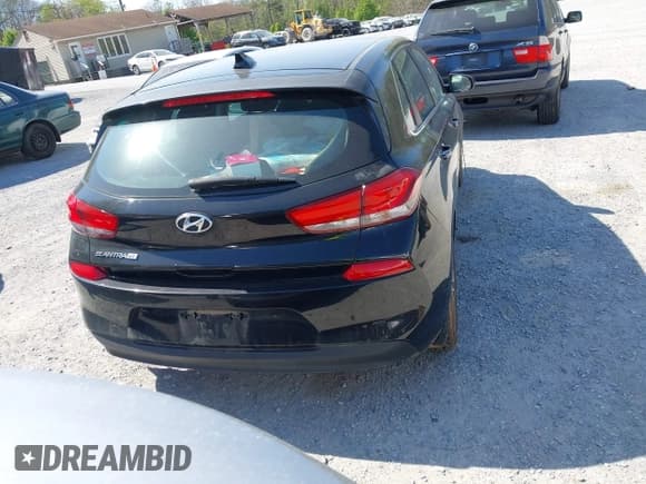 ✅ 2019 Hyundai Elantra • VIN: KMHH35LE4KU102259 • Lot: 42075775. Listed on IAAI with 75,830 mi. Free auction sales archive from the USA and detailed vehicle history report at DreamBid. Image 16.