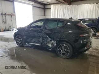 ✅ 2024 Alfa Romeo Tonale Ti • VIN: ZASPATCW9R3045855 • Lot: 67772645. Wystawiony na Copart z przebiegiem 21 263 mil. Bezpłatny archiwum sprzedaży aukcyjnych z USA i szczegółowy raport historii pojazdu na DreamBid. Zdjęcie 2.