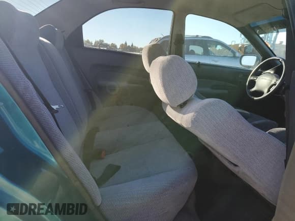 ✅ 1996 Mazda Protege DX • VIN: JM1BB1417T0332534 • Lot: 87264895. Wystawiony na Copart z przebiegiem 178 862 mil. Bezpłatny archiwum sprzedaży aukcyjnych z USA i szczegółowy raport historii pojazdu na DreamBid. Zdjęcie 10.