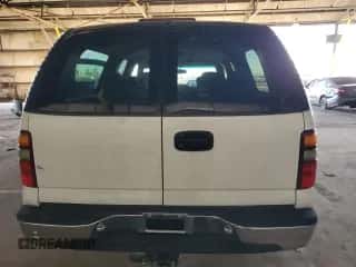 2000 Chevrolet Suburban LS с VIN 3GNEC16T9YG109043, выставлен на аукционе Copart как лот 77372784 с пробегом 228 042 миль миль и Списание • Salvage title. История ставок и продаж доступна на DreamBid. Изображение 6.