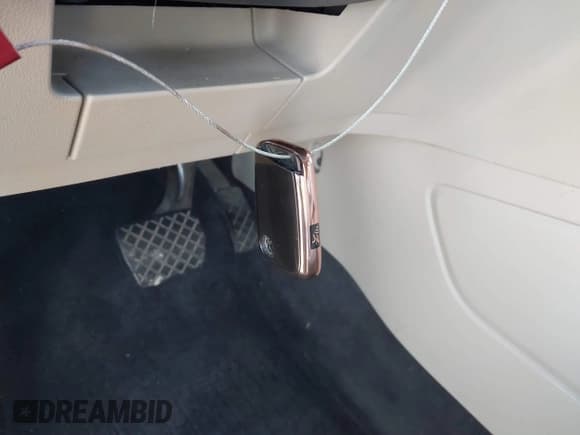 ✅ 2018 Volkswagen Atlas SE • VIN: 1V2DR2CA8JC536295 • Lot: 41275322. Listed on IAAI with 166,684 mi. Free auction sales archive from the USA and detailed vehicle history report at DreamBid. Image 11.