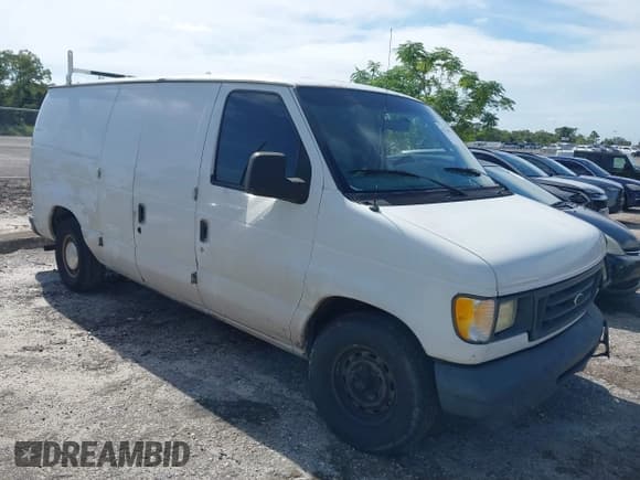 ✅ 2003 Ford Econoline Cargo • VIN: 1FTRE142X3HA29070 • Lot: 43133096. Listed on IAAI with 183,644 mi. Free auction sales archive from the USA and detailed vehicle history report at DreamBid. Image 1.