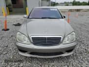 ✅ 2004 Mercedes-Benz S 500 • VIN: WDBNG75J54A423117 • Lot: 58472365. Wystawiony na Copart z przebiegiem 183 619 mil. Bezpłatny archiwum sprzedaży aukcyjnych z USA i szczegółowy raport historii pojazdu na DreamBid. Zdjęcie 5.