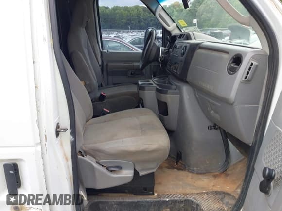 ✅ 2011 Ford Econoline Cargo Commercial • VIN: 1FTNE1EW6BDA82354 • Lot: 42340908. Listed on IAAI with 312,950 mi. Free auction sales archive from the USA and detailed vehicle history report at DreamBid. Image 5.