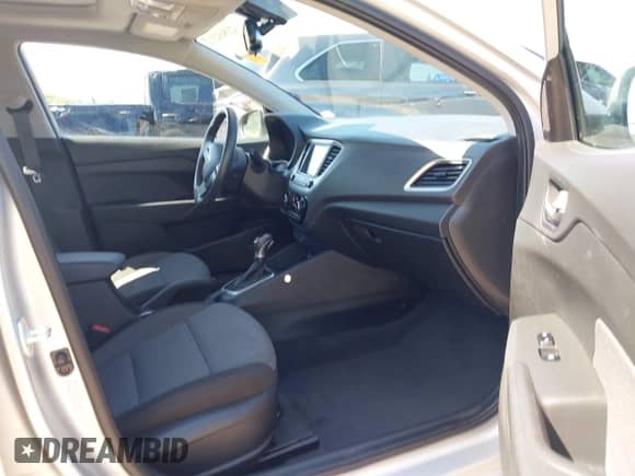 2022 Hyundai Accent Limited z VIN 3KPC34A6XNE179984, wystawiony jako IAAI lot #42356523 z przebiegiem 30 503 mil mil oraz . Historia ofert i sprzedaży dostępna na DreamBid. Obrazek 5.