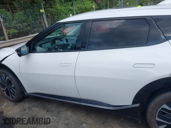 ✅ 2023 Kia EV6 Wind • VIN: KNDC34LAXP5608458 • Lot: 42722937. Listed on IAAI with 22,307 mi. Free auction sales archive from the USA and detailed vehicle history report at DreamBid. Image 14.