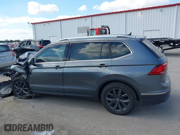 ✅ 2022 Volkswagen Tiguan SE • VIN: 3VV2B7AX7NM125459 • Лот: 43043601. Опубликован ранее на IAAI с пробегом 58 638 миль. Бесплатный доступ к архиву аукционных продаж из США и подробный отчёт об истории автомобиля на DreamBid. Изображение 14.
