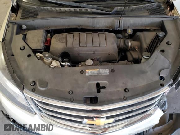 ✅ 2015 Chevrolet Traverse LT • VIN: 1GNKVGKD6FJ385545 • Lot: 75180484. Wystawiony na Copart z przebiegiem 89 126 mil. Bezpłatny archiwum sprzedaży aukcyjnych z USA i szczegółowy raport historii pojazdu na DreamBid. Zdjęcie 12.