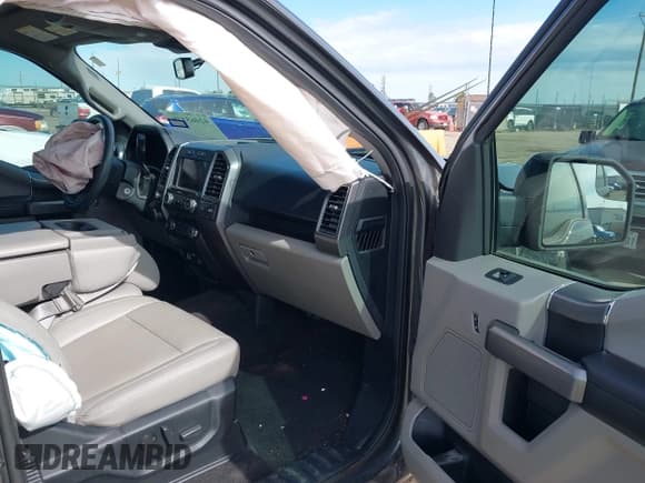 ✅ 2019 Ford F-150 XL • VIN: 1FTEW1C5XKKF31974 • Lot: 42465378. Listed on IAAI with 62,217 mi. Free auction sales archive from the USA and detailed vehicle history report at DreamBid. Image 5.