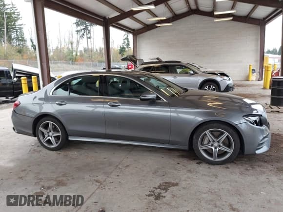 ✅ 2017 Mercedes-Benz E 300 Luxury • VIN: WDDZF4KBXHA194804 • Lot: 43566351. Listed on IAAI with 83,268 mi. Free auction sales archive from the USA and detailed vehicle history report at DreamBid. Image 13.