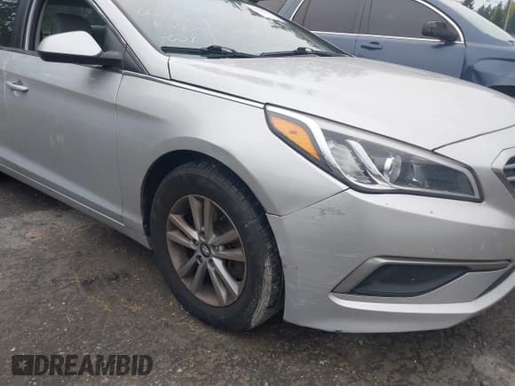 ✅ 2016 Hyundai Sonata SE • VIN: 5NPE24AFXGH357001 • Лот: 43565076. Опубликован ранее на IAAI с пробегом 257 608 миль. Бесплатный доступ к архиву аукционных продаж из США и подробный отчёт об истории автомобиля на DreamBid. Изображение 14.