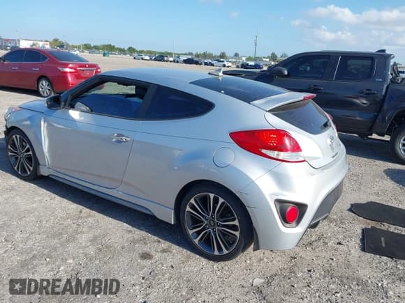 ✅ 2016 Hyundai Veloster Turbo • VIN: KMHTC6AE4GU303847 • Lot: 42113605. Wystawiony na IAAI z przebiegiem 130 416 mil. Bezpłatny archiwum sprzedaży aukcyjnych z USA i szczegółowy raport historii pojazdu na DreamBid. Zdjęcie 3.