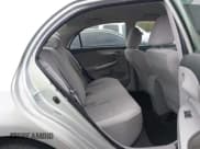 ✅ 2011 Toyota Corolla LE • VIN: JTDBU4EE0B9157082 • Lot: 43552977. Wystawiony na IAAI z przebiegiem 195 347 mil. Bezpłatny archiwum sprzedaży aukcyjnych z USA i szczegółowy raport historii pojazdu na DreamBid. Zdjęcie 8.