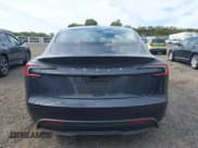 ✅ 2025 Tesla Model 3 Long Range • VIN: 5YJ3E1EA3SF987297 • Lot: 43312838. Wystawiony na IAAI z przebiegiem 3 601 mil. Bezpłatny archiwum sprzedaży aukcyjnych z USA i szczegółowy raport historii pojazdu na DreamBid. Zdjęcie 17.