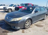 ✅ 2011 Toyota Avalon • VIN: 4T1BK3DBXBU391570 • Lot: 43542019. Wystawiony na IAAI z przebiegiem 180 937 mil. Bezpłatny archiwum sprzedaży aukcyjnych z USA i szczegółowy raport historii pojazdu na DreamBid. Zdjęcie 20.