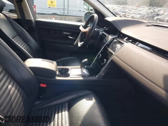 ✅ 2020 Land Rover Discovery Sport SE • VIN: SALCP2FX6LH864302 • Lot: 42683706. Wystawiony na IAAI z przebiegiem 29 221 mil. Bezpłatny archiwum sprzedaży aukcyjnych z USA i szczegółowy raport historii pojazdu na DreamBid. Zdjęcie 5.