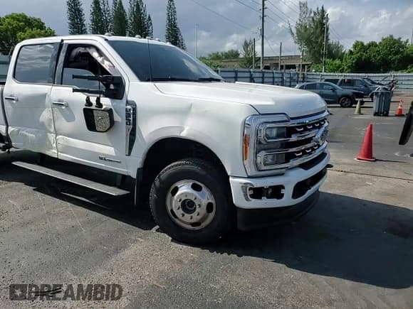 ✅ 2024 Ford F-350 XL • VIN: 1FT8W3DT2REF69536 • Лот: 70415085. Опубликован ранее на Copart с пробегом 17 826 миль. Бесплатный доступ к архиву аукционных продаж из США и подробный отчёт об истории автомобиля на DreamBid. Изображение 13.