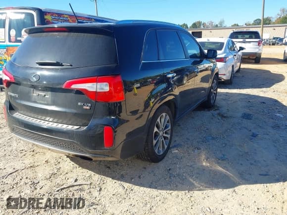 ✅ 2014 Kia Sorento SX Limited • VIN: 5XYKW4A78EG499710 • Lot: 43434492. Listed on IAAI with 260,984 mi. Free auction sales archive from the USA and detailed vehicle history report at DreamBid. Image 4.