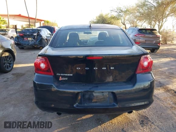 ✅ 2014 Dodge Avenger SE • VIN: 1C3CDZAG1EN182078 • Lot: 43586843. Listed on IAAI with Not provided. Free auction sales archive from the USA and detailed vehicle history report at DreamBid. Image 17.