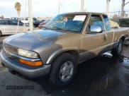 ✅ 2003 Chevrolet S-10 • VIN: 1GCDT19X238210782 • Лот: 41239274. Опубликован ранее на IAAI с пробегом 149 055 миль. Бесплатный доступ к архиву аукционных продаж из США и подробный отчёт об истории автомобиля на DreamBid. Изображение 2.