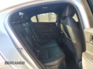 ✅ 2017 Jaguar XE 35t R-Sport • VIN: SAJAL4BV4HA959971 • Lot: 91518775. Wystawiony na Copart z przebiegiem 71 174 mil. Bezpłatny archiwum sprzedaży aukcyjnych z USA i szczegółowy raport historii pojazdu na DreamBid. Zdjęcie 10.