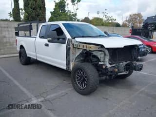 ✅ 2018 Ford F-150 XL • VIN: 1FTEX1CP4JKG11428 • Lot: 43738234. Wystawiony na IAAI z przebiegiem 155 454 mil. Bezpłatny archiwum sprzedaży aukcyjnych z USA i szczegółowy raport historii pojazdu na DreamBid. Zdjęcie 1.