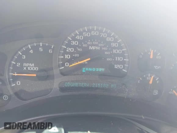 ✅ 2005 Chevrolet Suburban LT • VIN: 3GNGK26U15G192571 • Лот: 42652990. Опубликован ранее на IAAI с пробегом 215 182 миль. Бесплатный доступ к архиву аукционных продаж из США и подробный отчёт об истории автомобиля на DreamBid. Изображение 7.