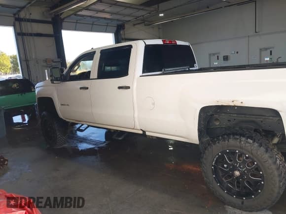 ✅ 2016 Chevrolet Silverado 2500HD Work Truck • VIN: 1GC1KUEG4GF106034 • Лот: 43520778. Опубликован ранее на IAAI с пробегом 166 072 миль. Бесплатный доступ к архиву аукционных продаж из США и подробный отчёт об истории автомобиля на DreamBid. Изображение 14.