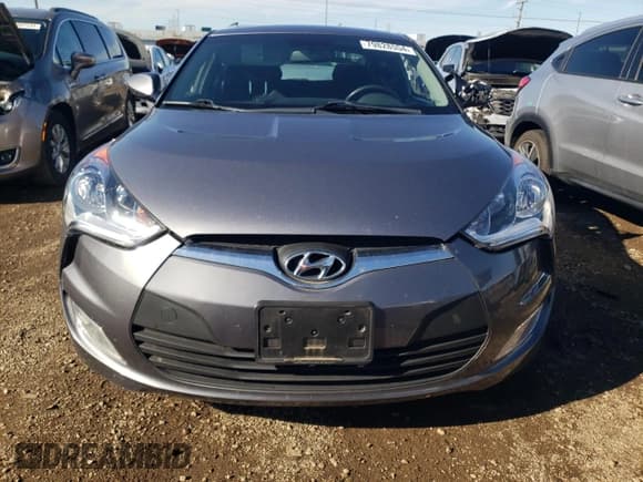 ✅ 2017 Hyundai Veloster Value Edition • VIN: KMHTC6AD4HU313383 • Lot: 79828554. Wystawiony na Copart z przebiegiem 87 014 mil. Bezpłatny archiwum sprzedaży aukcyjnych z USA i szczegółowy raport historii pojazdu na DreamBid. Zdjęcie 5.