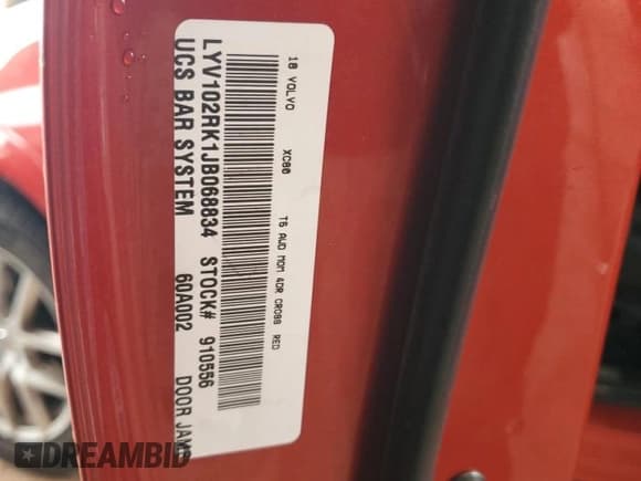 ✅ 2018 Volvo XC60 Momentum • VIN: LYV102RK1JB068834 • Lot: 93435735. Wystawiony na Copart z przebiegiem 58 456 mil. Bezpłatny archiwum sprzedaży aukcyjnych z USA i szczegółowy raport historii pojazdu na DreamBid. Zdjęcie 14.