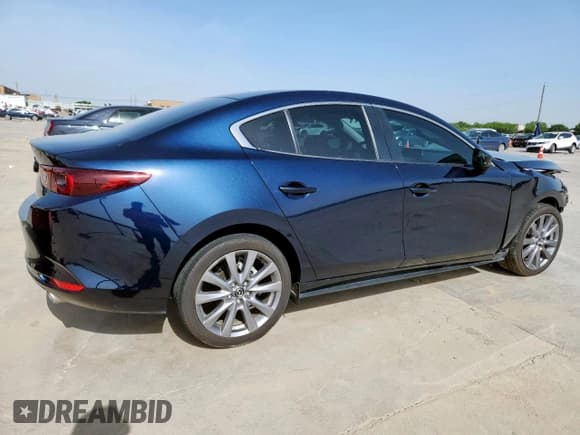 ✅ 2024 Mazda 3 S Preferred • VIN: 3MZBPACM2RM412484 • Lot: 56912155. Wystawiony na Copart z przebiegiem 6 356 mil. Bezpłatny archiwum sprzedaży aukcyjnych z USA i szczegółowy raport historii pojazdu na DreamBid. Zdjęcie 3.