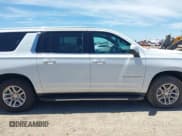 ✅ 2021 Chevrolet Suburban LT • VIN: 1GNSKCKD2MR144193 • Lot: 42848977. Wystawiony na IAAI z przebiegiem 117 662 mil. Bezpłatny archiwum sprzedaży aukcyjnych z USA i szczegółowy raport historii pojazdu na DreamBid. Zdjęcie 13.