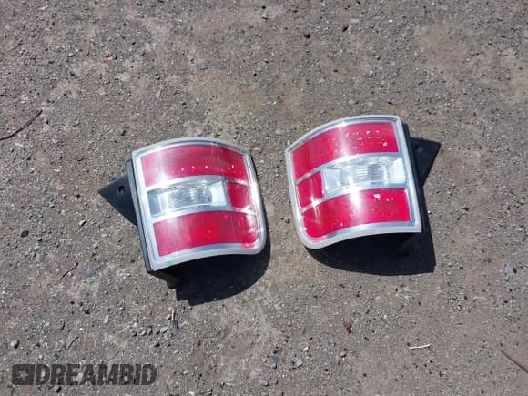 ✅ 2018 Ford Flex Limited • VIN: 2FMHK6D83JBA03759 • Лот: 42194931. Опубликован ранее на IAAI с пробегом 102 108 миль. Бесплатный доступ к архиву аукционных продаж из США и подробный отчёт об истории автомобиля на DreamBid. Изображение 12.