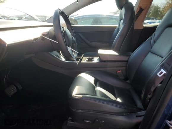 ✅ 2021 Tesla Model Y Long Range • VIN: 5YJYGDEE0MF061799 • Lot: 92038505. Wystawiony na Copart z przebiegiem 94 485 mil. Bezpłatny archiwum sprzedaży aukcyjnych z USA i szczegółowy raport historii pojazdu na DreamBid. Zdjęcie 7.