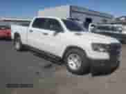2023 Ram 1500 Tradesman z VIN 1C6RRENT0PN693234, wystawiony jako Copart lot #61307425 z przebiegiem 6 302 mil mil oraz Szkoda całkowita • Salvage title. Historia ofert i sprzedaży dostępna na DreamBid. Obrazek 4.