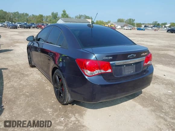 ✅ 2016 Chevrolet Cruze LT • VIN: 1G1PE5SB8G7105486 • Lot: 43157670. Listed on IAAI with 108,478 mi. Free auction sales archive from the USA and detailed vehicle history report at DreamBid. Image 3.