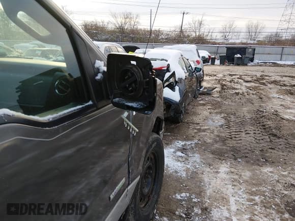 ✅ 2011 Ford F-150 XLT • VIN: 1FTFW1ET1BFB80266 • Lot: 43857273. Listed on IAAI with 271,971 mi. Free auction sales archive from the USA and detailed vehicle history report at DreamBid. Image 13.