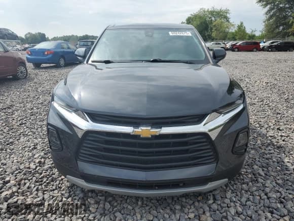 ✅ 2022 Chevrolet Blazer LT • VIN: 3GNKBHR46NS133229 • Lot: 69242675. Wystawiony na Copart z przebiegiem 30 105 mil. Bezpłatny archiwum sprzedaży aukcyjnych z USA i szczegółowy raport historii pojazdu na DreamBid. Zdjęcie 5.