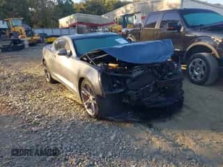 2021 Chevrolet Camaro 1LT с VIN 1G1FB1RS3M0100929, выставлен на аукционе IAAI как лот 43457996 с пробегом 88 856 миль миль и . История ставок и продаж доступна на DreamBid. Изображение 1.