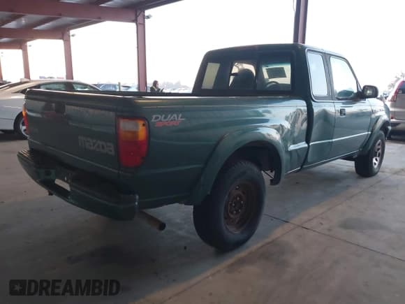 ✅ 2001 Mazda B-Series DS • VIN: 4F4YR16U31TM21582 • Лот: 43847908. Опубликован ранее на IAAI с пробегом 313 381 миль. Бесплатный доступ к архиву аукционных продаж из США и подробный отчёт об истории автомобиля на DreamBid. Изображение 4.