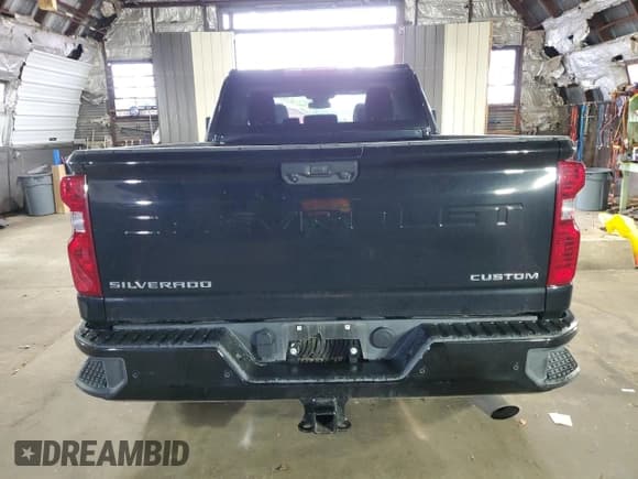 ✅ 2024 Chevrolet Silverado 2500HD Custom • VIN: 2GC4YME72R1220376 • Лот: 82598325. Опубликован ранее на Copart с пробегом 22 635 миль. Бесплатный доступ к архиву аукционных продаж из США и подробный отчёт об истории автомобиля на DreamBid. Изображение 6.