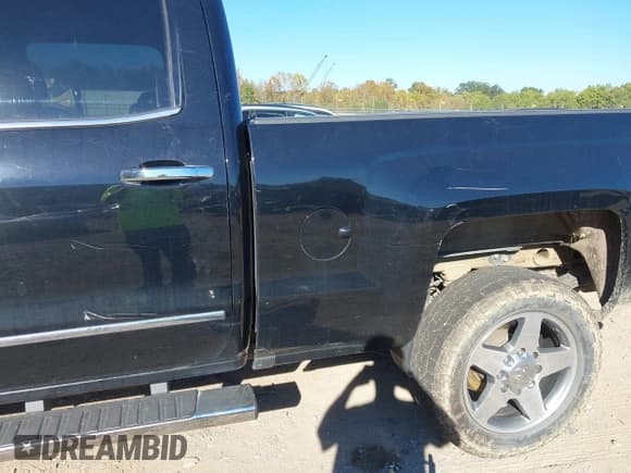 ✅ 2018 Chevrolet Silverado 2500HD LTZ • VIN: 1GC1KWEY5JF242796 • Lot: 43434125. Wystawiony na IAAI z przebiegiem 142 736 mil. Bezpłatny archiwum sprzedaży aukcyjnych z USA i szczegółowy raport historii pojazdu na DreamBid. Zdjęcie 6.