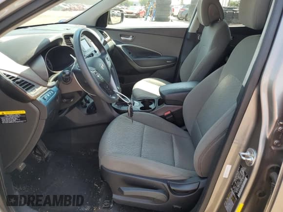 ✅ 2018 Hyundai Santa Fe 2.4L • VIN: 5XYZTDLB8JG532000 • Лот: 57639453. Опубликован ранее на Copart с пробегом 69 401 миль. Бесплатный доступ к архиву аукционных продаж из США и подробный отчёт об истории автомобиля на DreamBid. Изображение 7.