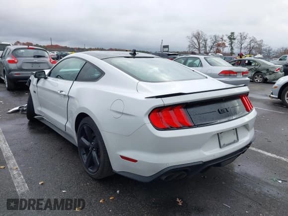 ✅ 2022 Ford Mustang GT • VIN: 1FA6P8CF6N5140218 • Lot: 43650751. Listed on IAAI with 28,781 mi. Free auction sales archive from the USA and detailed vehicle history report at DreamBid. Image 3.