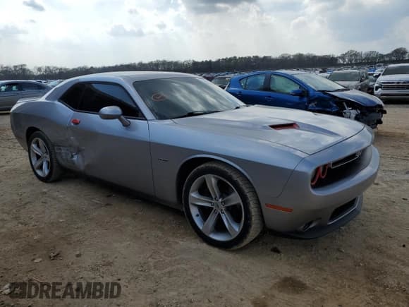 ✅ 2018 Dodge Challenger R/T • VIN: 2C3CDZBT1JH262706 • Lot: 46669104. Wystawiony na Copart z przebiegiem 44 589 mil. Bezpłatny archiwum sprzedaży aukcyjnych z USA i szczegółowy raport historii pojazdu na DreamBid. Zdjęcie 4.