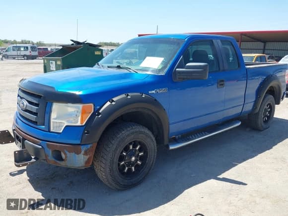 ✅ 2010 Ford F-150 XL • VIN: 1FTEX1EW9AKC34275 • Лот: 42183779. Опубликован ранее на IAAI с пробегом 261 624 миль. Бесплатный доступ к архиву аукционных продаж из США и подробный отчёт об истории автомобиля на DreamBid. Изображение 2.