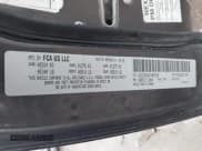 ✅ 2015 Chrysler 300 C • VIN: 2C3CCAEG4FH903728 • Lot: 42425950. Wystawiony na IAAI z przebiegiem 289 661 mil. Bezpłatny archiwum sprzedaży aukcyjnych z USA i szczegółowy raport historii pojazdu na DreamBid. Zdjęcie 9.