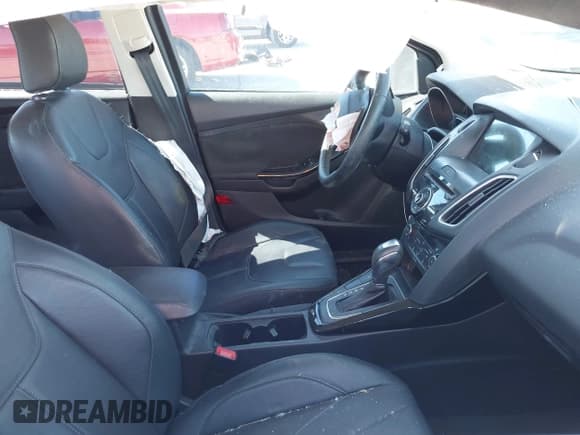 ✅ 2017 Ford Focus Titanium • VIN: 1FADP3N25HL309892 • Lot: 43572470. Listed on IAAI with 39,883 mi. Free auction sales archive from the USA and detailed vehicle history report at DreamBid. Image 5.