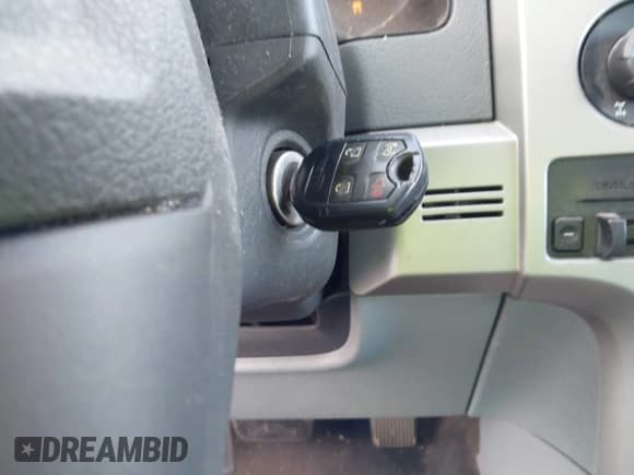 ✅ 2013 Ford F-150 STX • VIN: 1FTFX1CF3DKD77184 • Lot: 43638483. Listed on IAAI with 188,578 mi. Free auction sales archive from the USA and detailed vehicle history report at DreamBid. Image 11.