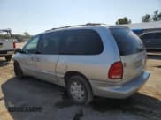 ✅ 2000 Dodge Caravan SE • VIN: 1B4GP44G1YB739027 • Lot: 81998035. Listed on Copart with 224,136 mi. Free auction sales archive from the USA and detailed vehicle history report at DreamBid. Image 2.